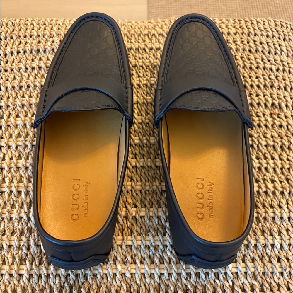 Gucci Men's Embossed loafer/ driver shoes - Picture 3 of 7